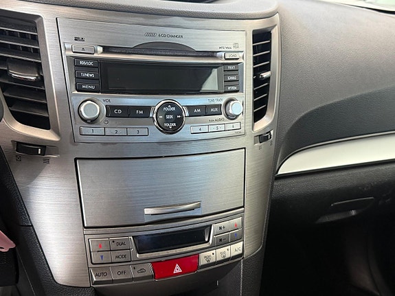 Subaru Outback 12 of 17