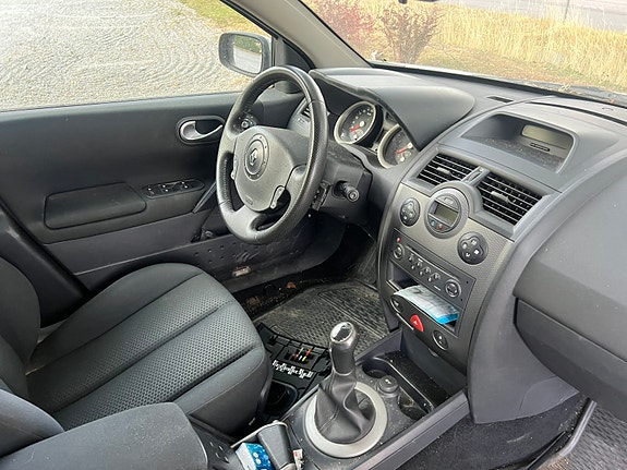 Renault Megane II 3 of 11