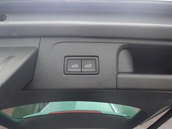 Volkswagen Passat 15 of 18