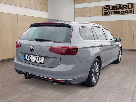 Volkswagen Passat 5 of 18