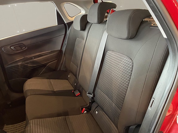 Hyundai i20 12 of 16