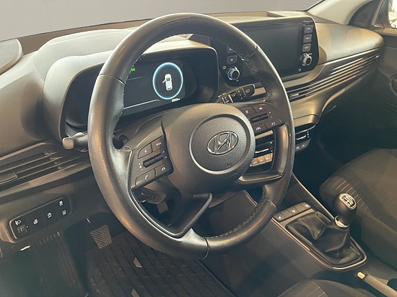 Hyundai i20 10 of 16