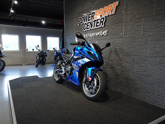 Suzuki GSX-8R *Ränta: 0% - 3,95%* 2 of 7