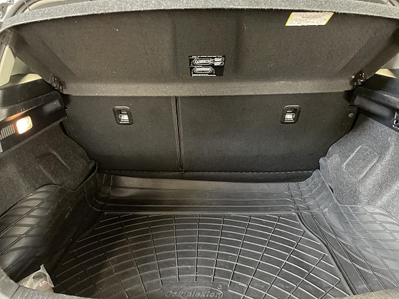 Toyota Auris 15 of 16