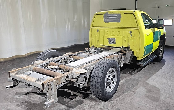 Chevrolet Silverado EV 2 of 12