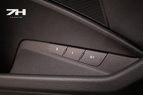 Audi Q8 e-tron 18 of 21