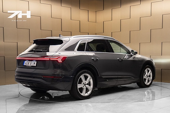 Audi Q8 e-tron 5 of 21