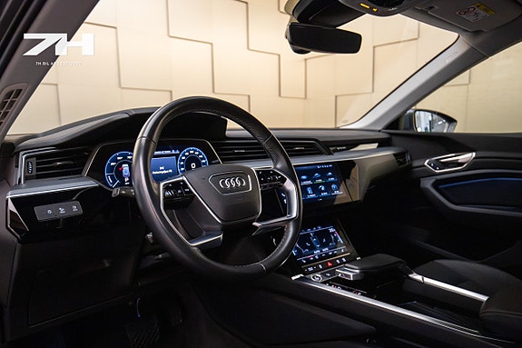 Audi Q8 e-tron 9 of 21