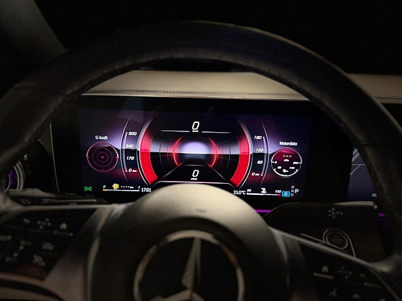 Mercedes-Benz V300 17 of 20