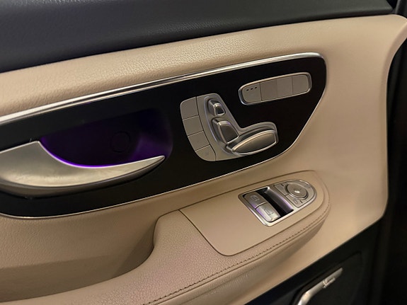 Mercedes-Benz V300 14 of 20