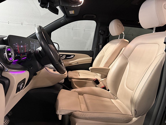 Mercedes-Benz V300 11 of 20