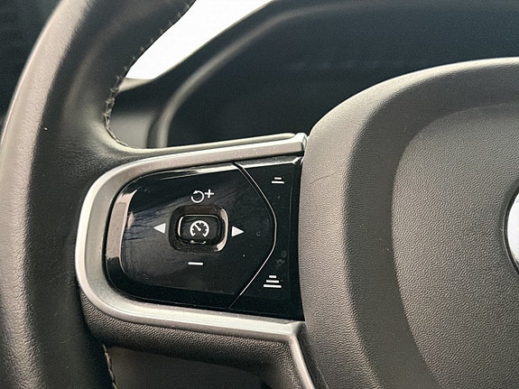 Volvo XC90 25 of 30