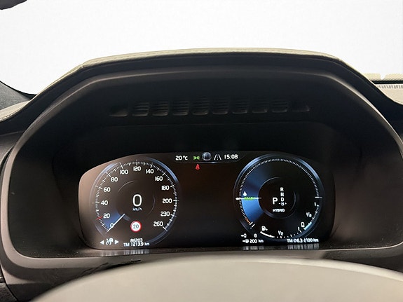Volvo XC90 24 of 30