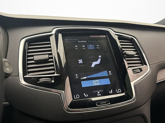 Volvo XC90 27 of 30