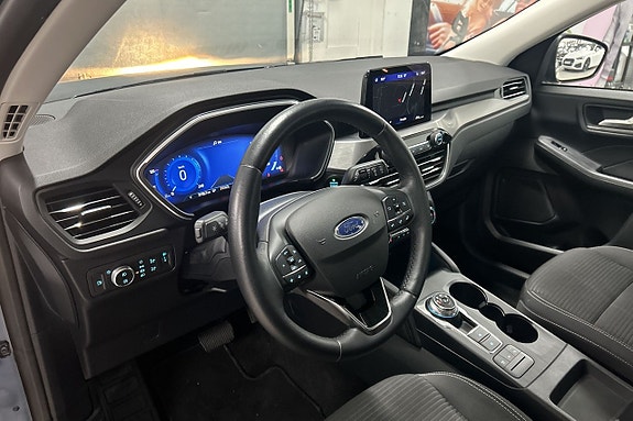 Ford Kuga 10 of 29