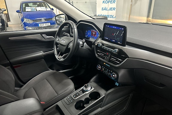 Ford Kuga 11 of 29