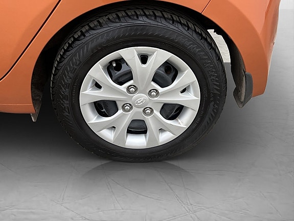 Hyundai i10 24 of 26