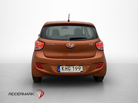 Hyundai i10 6 of 26
