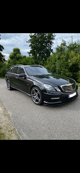 Mercedes-Benz E63 5 of 8