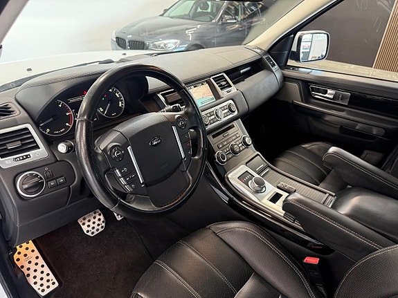 Land Rover Range Rover Sport 9 of 30
