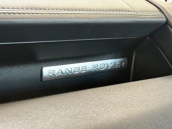 Land Rover Range Rover Sport 26 of 30