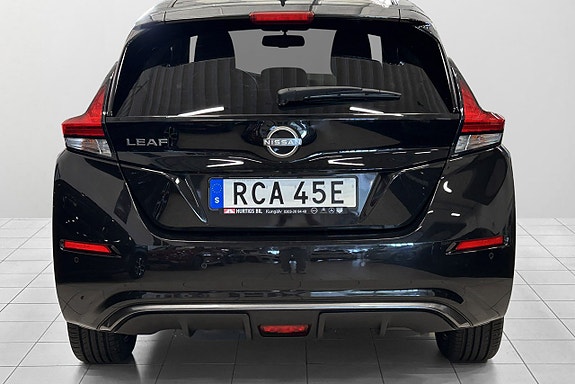 Nissan Leaf 4 of 23