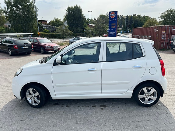 Kia Picanto 3 of 6
