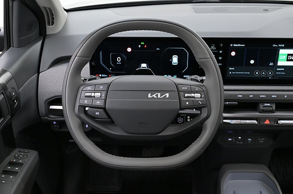 Kia EV3 7 of 27