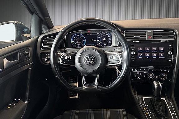 Volkswagen Golf I 14 of 19