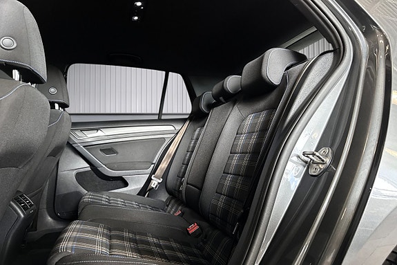 Volkswagen Golf I 11 of 19