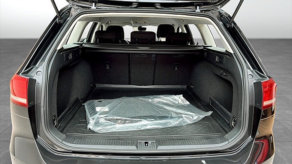 Volkswagen Passat 12 of 12
