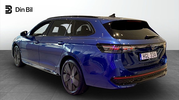 Volkswagen Passat 3 of 12
