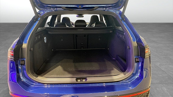 Volkswagen Passat 12 of 12