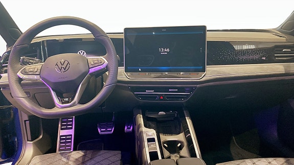 Volkswagen Passat 10 of 12