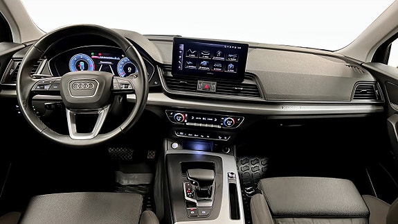 Audi Q5 10 of 26