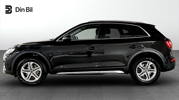 Audi Q5 2 of 26