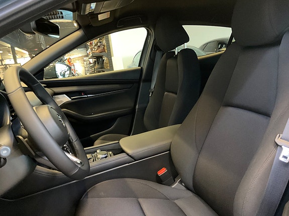 Mazda 3 8 of 13