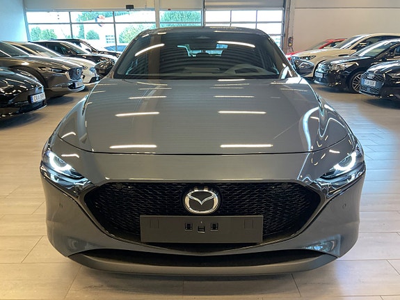Mazda 3 2 of 13