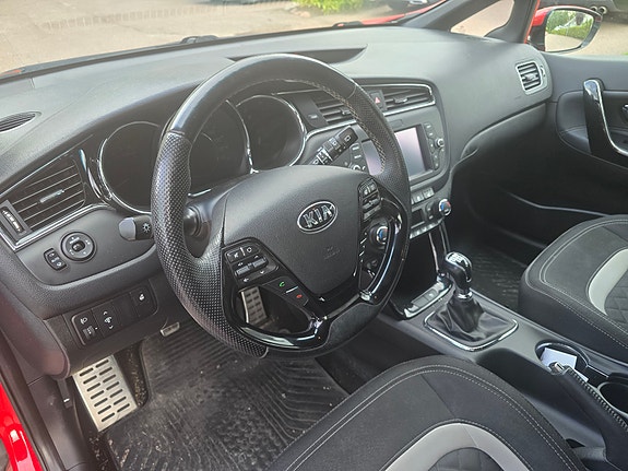Kia Ceed 8 of 8