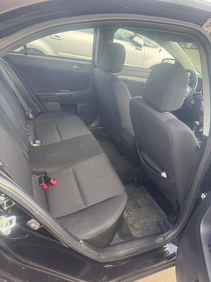 Mitsubishi Lancer 5 of 6