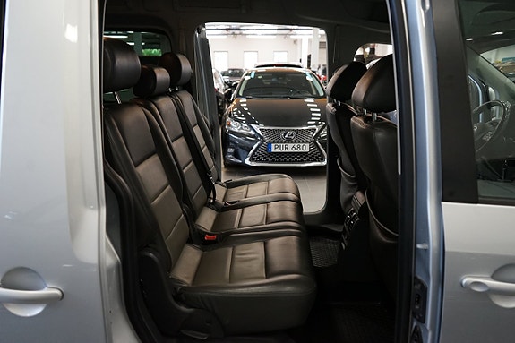 Volkswagen Caddy Maxi 11 of 15