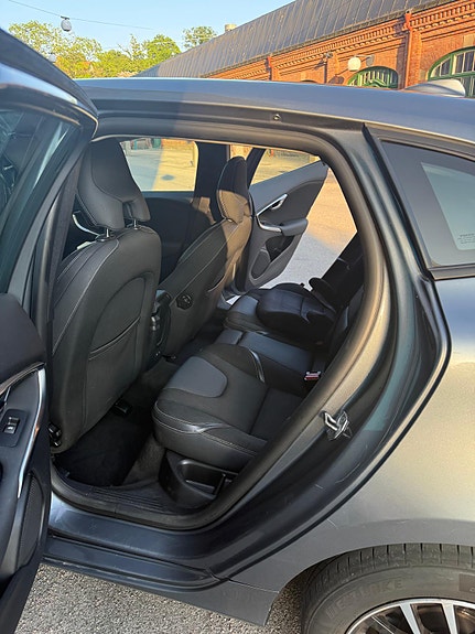 Volvo V40 5 of 7