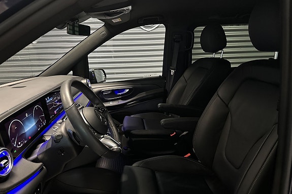 Mercedes-Benz V300 20 of 25