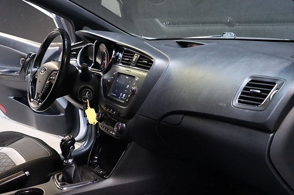 Kia Ceed 17 of 27