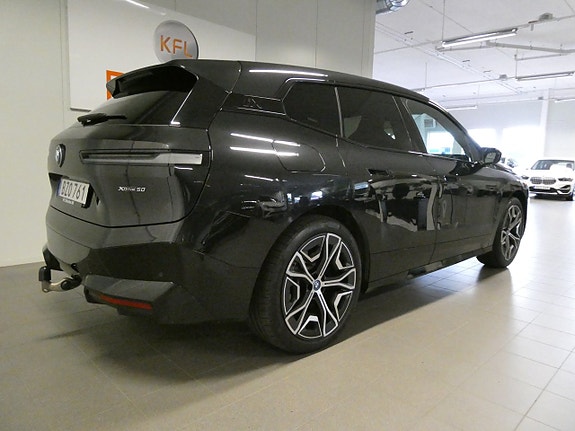 BMW iX 6 of 27
