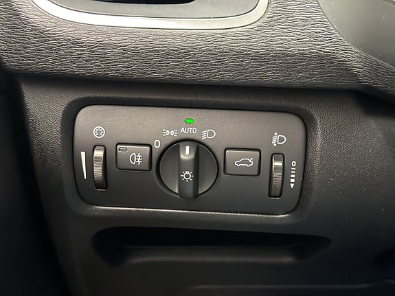 Volvo V40 23 of 27