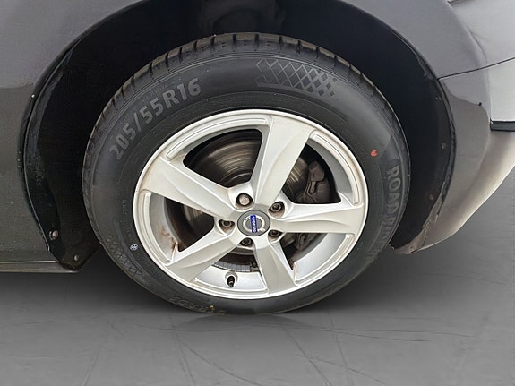 Volvo V40 27 of 27