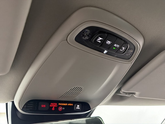 Volvo V40 22 of 27