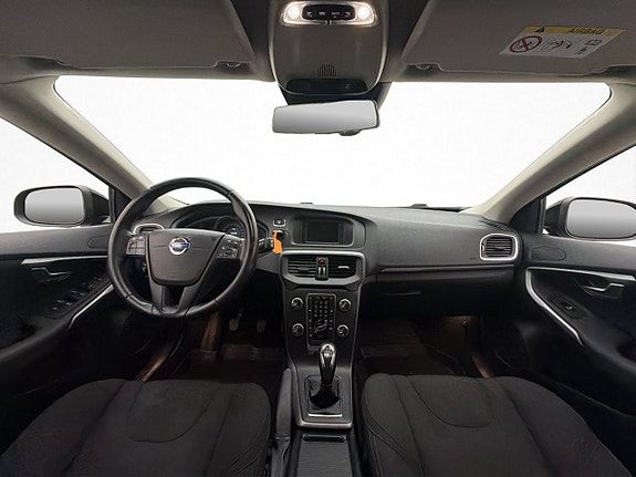 Volvo V40 10 of 27