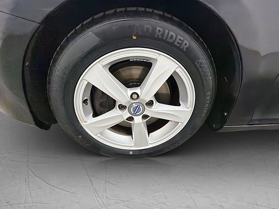 Volvo V40 24 of 27